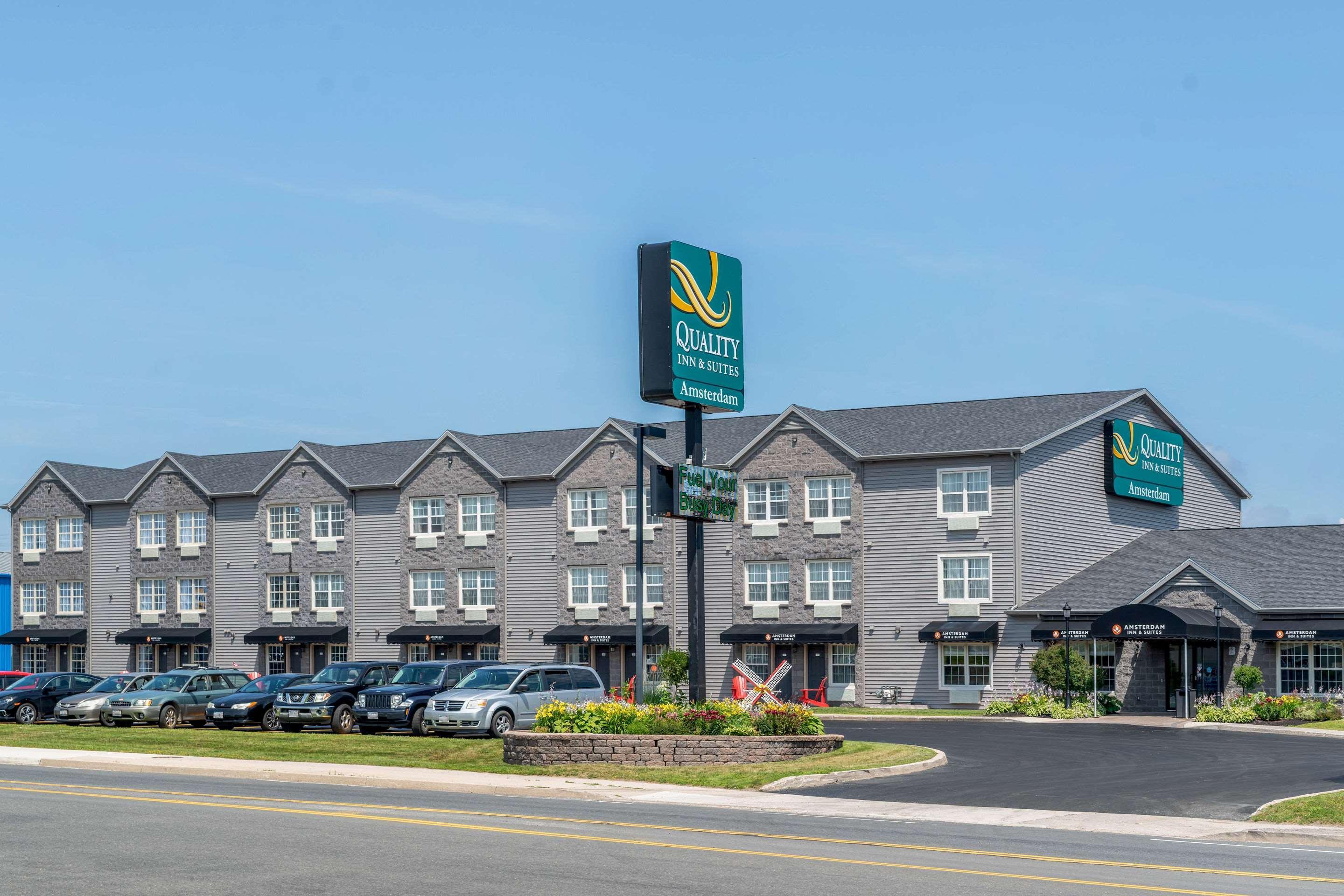 Quality Inn & Suites Amsterdam Fredericton Exterior foto