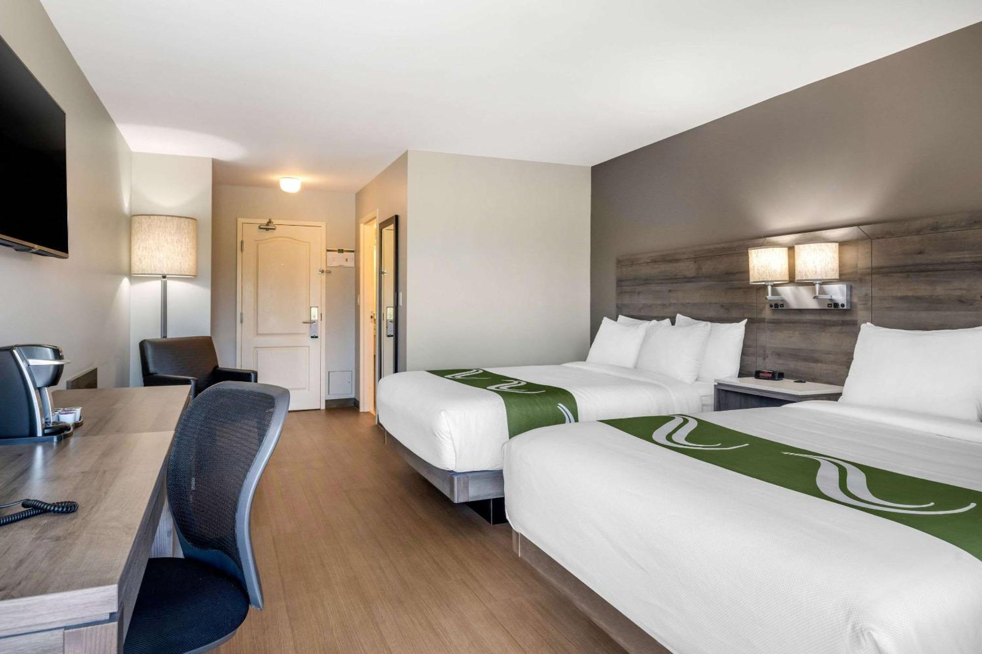 Quality Inn & Suites Amsterdam Fredericton Exterior foto